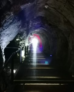 Auf dem Weg siehst du Licht am Ende des Tunnels